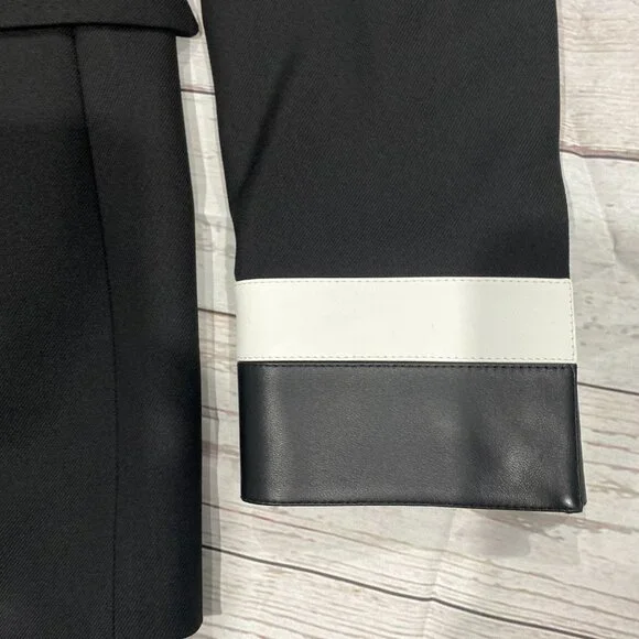 Burberry leather cuff wool blazer  (2022 Runway piece) - Picture 2 of 10